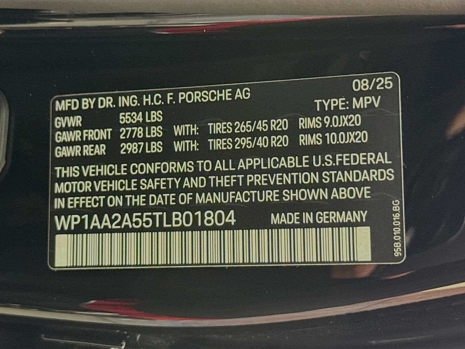 Thumbnail: 2026 Porsche Macan - 25