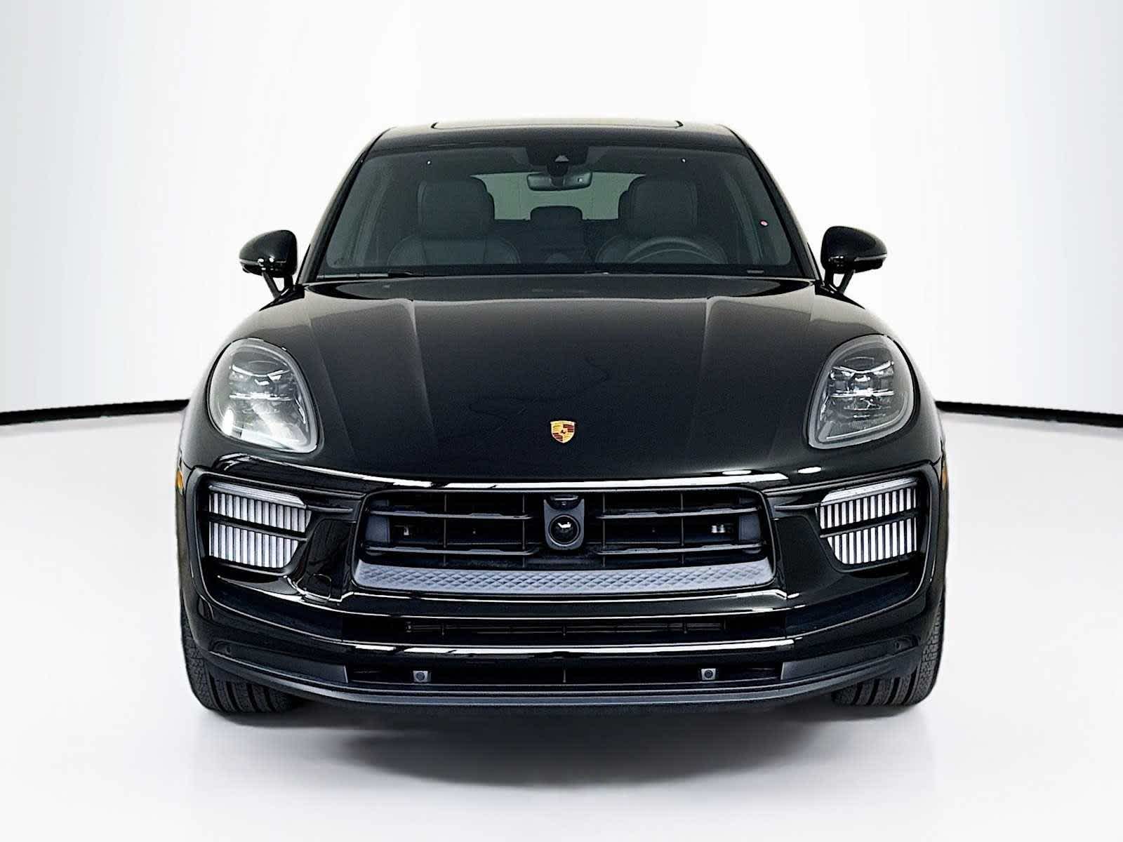 Thumbnail: 2025 Porsche Macan - 6
