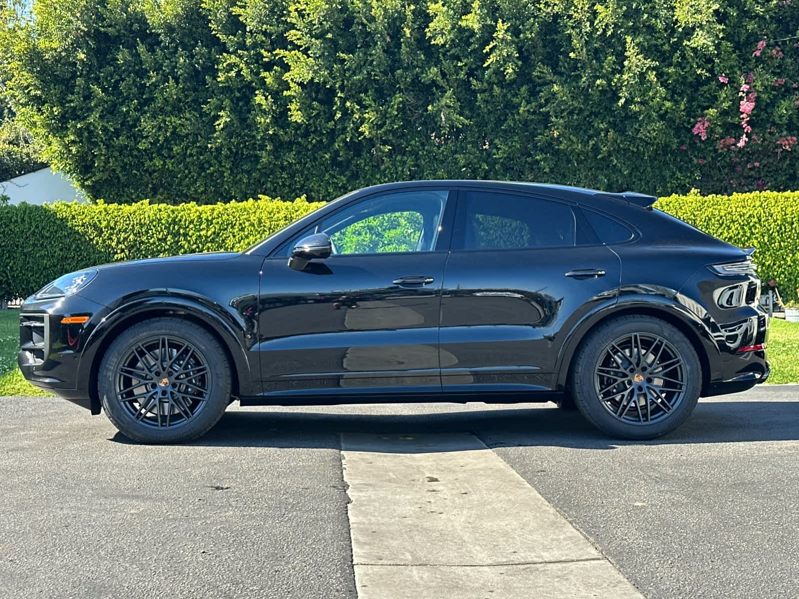 Thumbnail: 2026 Porsche Cayenne - 2