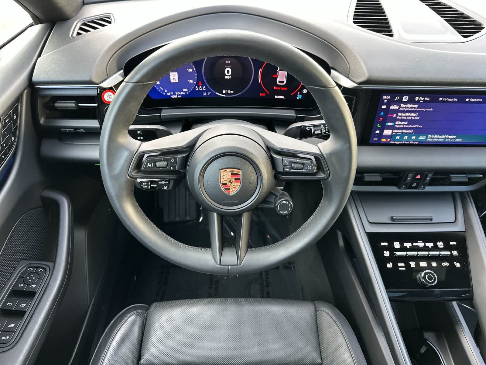 Thumbnail: 2025 Porsche Macan - 15