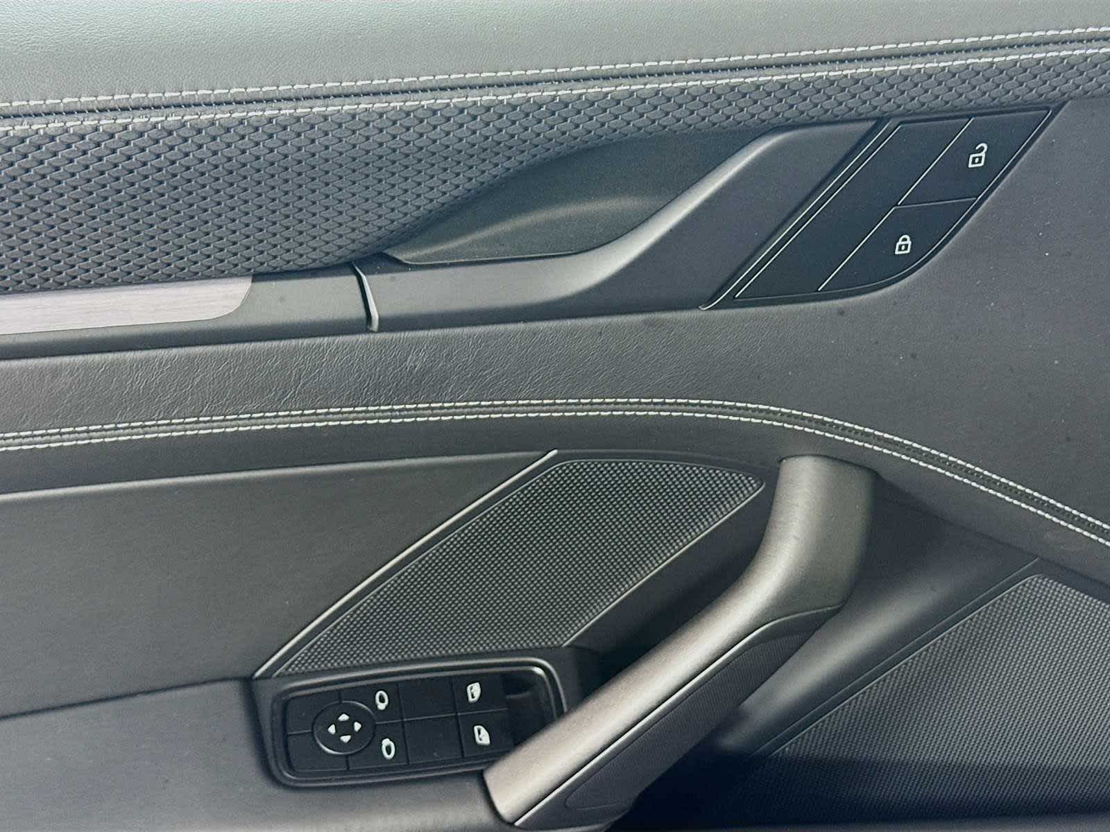 Thumbnail: 2022 Porsche 911 - 15