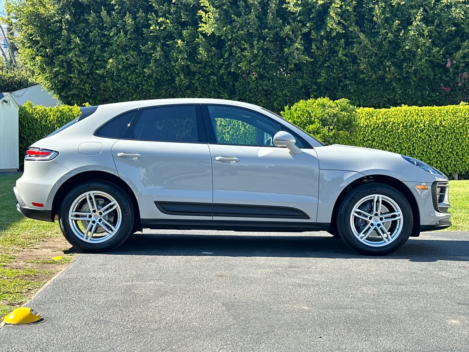 Thumbnail: 2025 Porsche Macan - 9