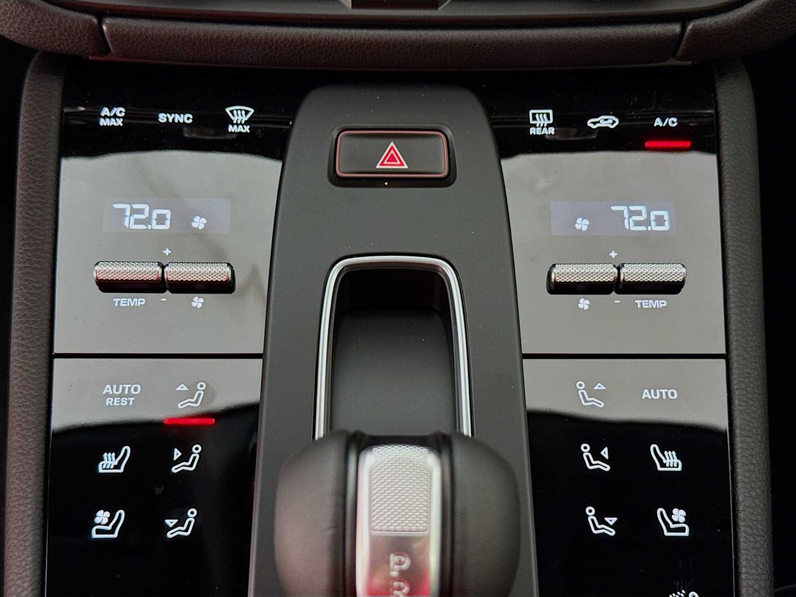 Thumbnail: 2026 Porsche Macan - 13