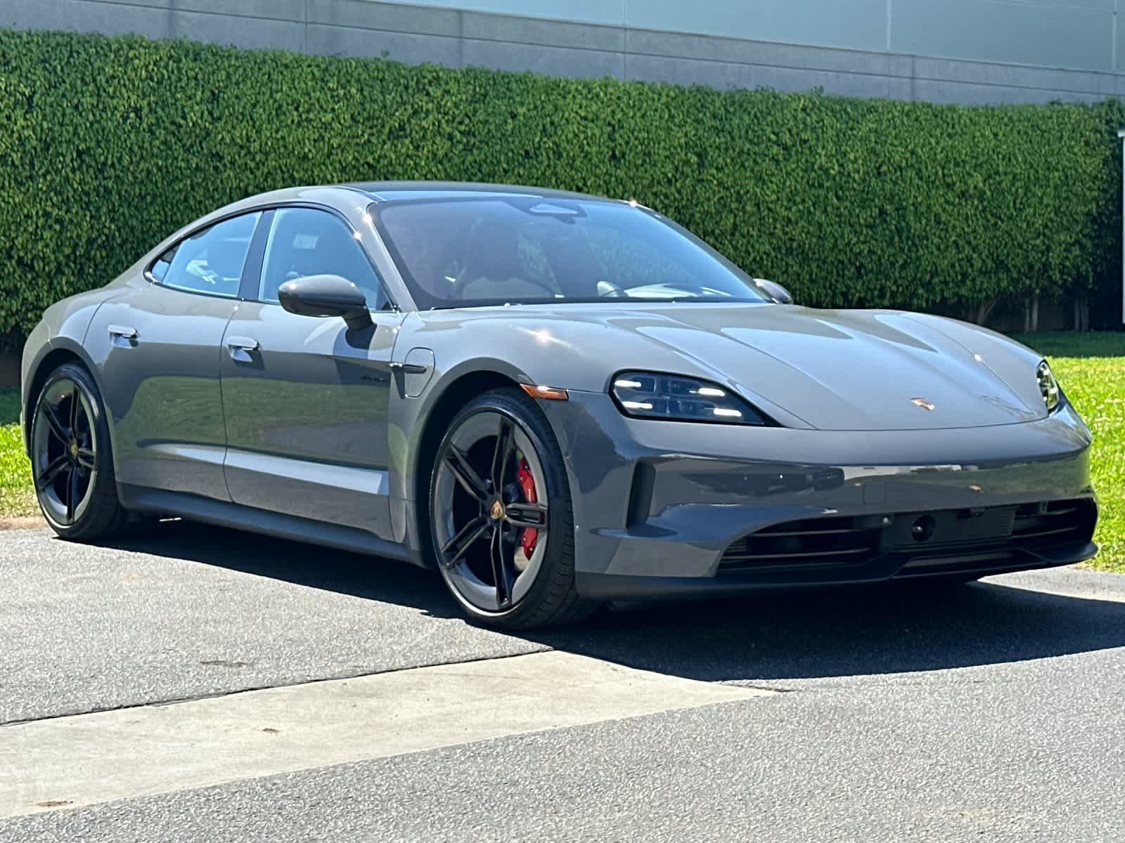 Thumbnail: 2026 Porsche Taycan - 10