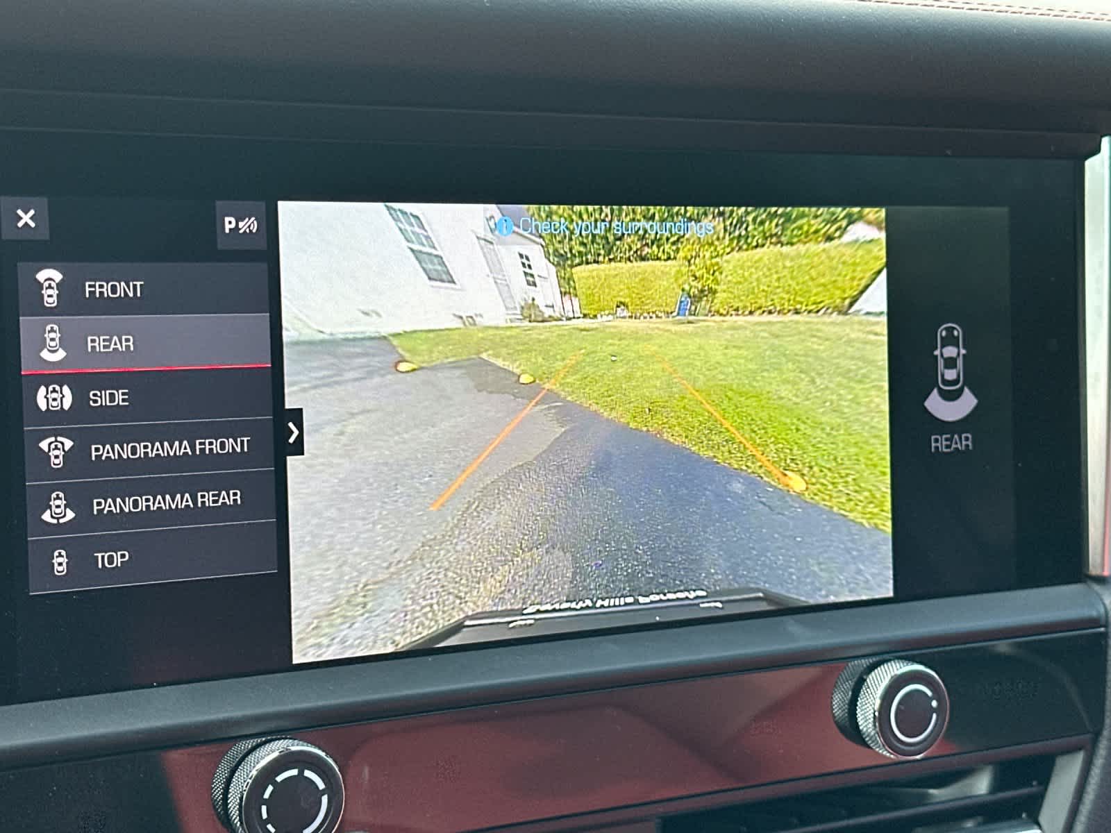 Thumbnail: 2025 Porsche Macan - 23