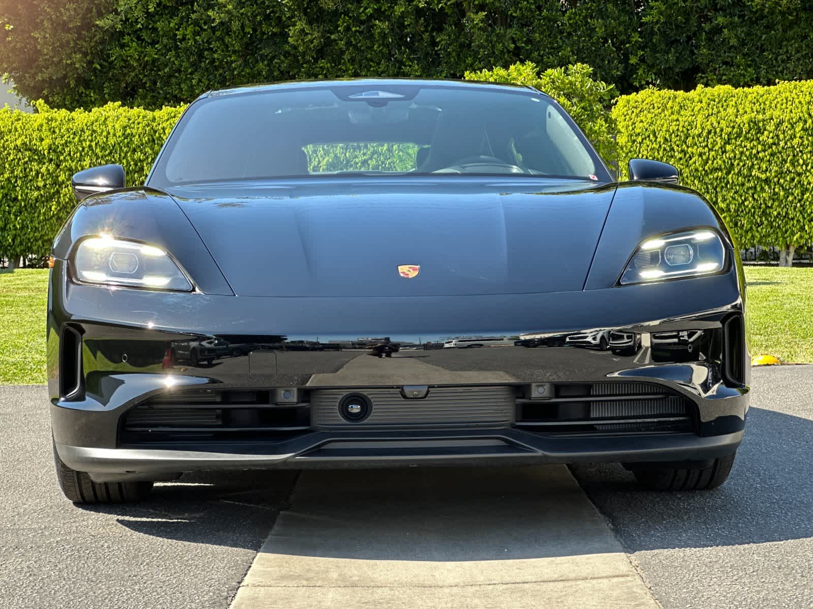 Thumbnail: 2026 Porsche Taycan - 11