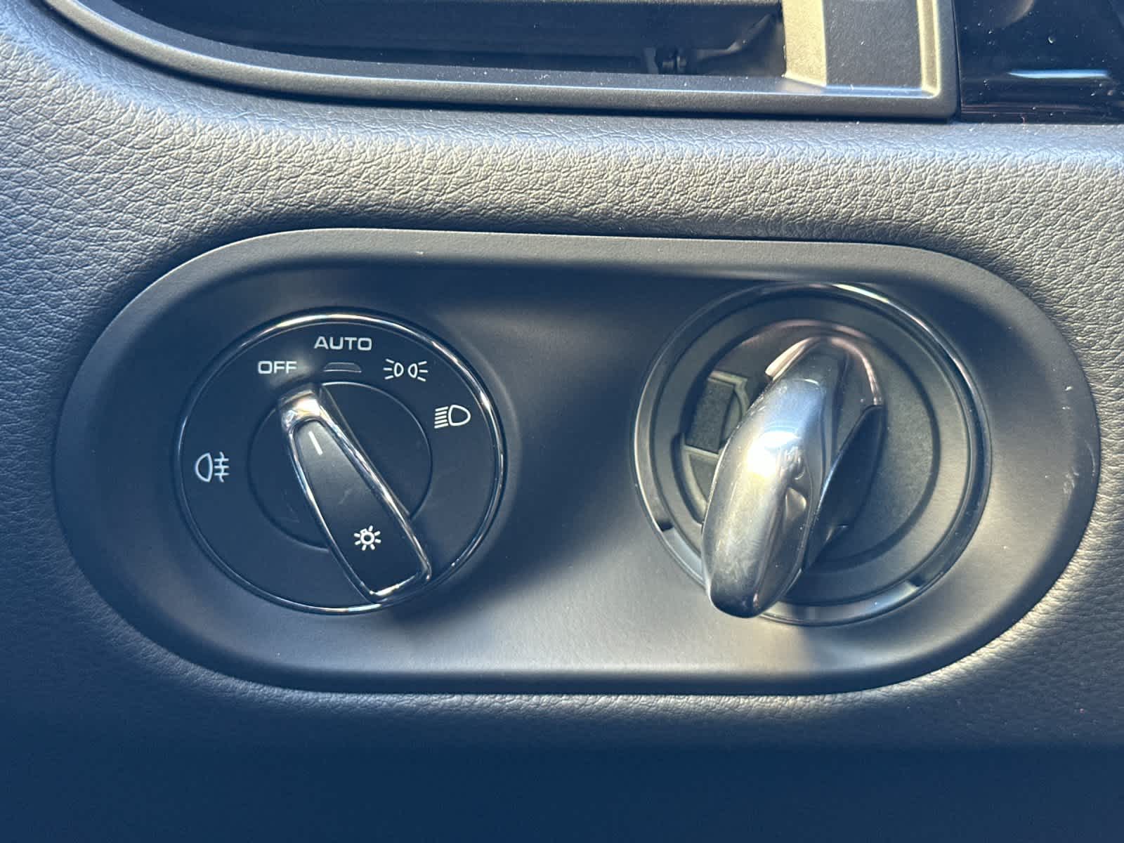 Thumbnail: 2026 Porsche Macan - 29