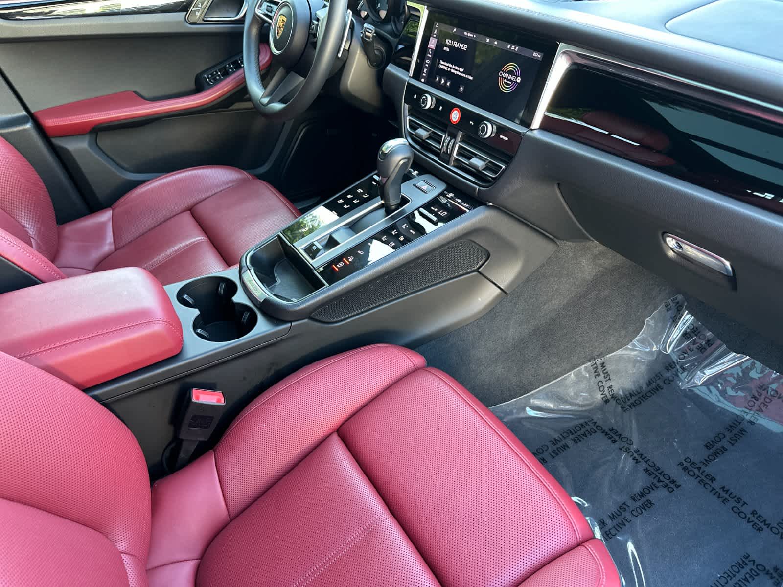 Thumbnail: 2025 Porsche Macan - 17