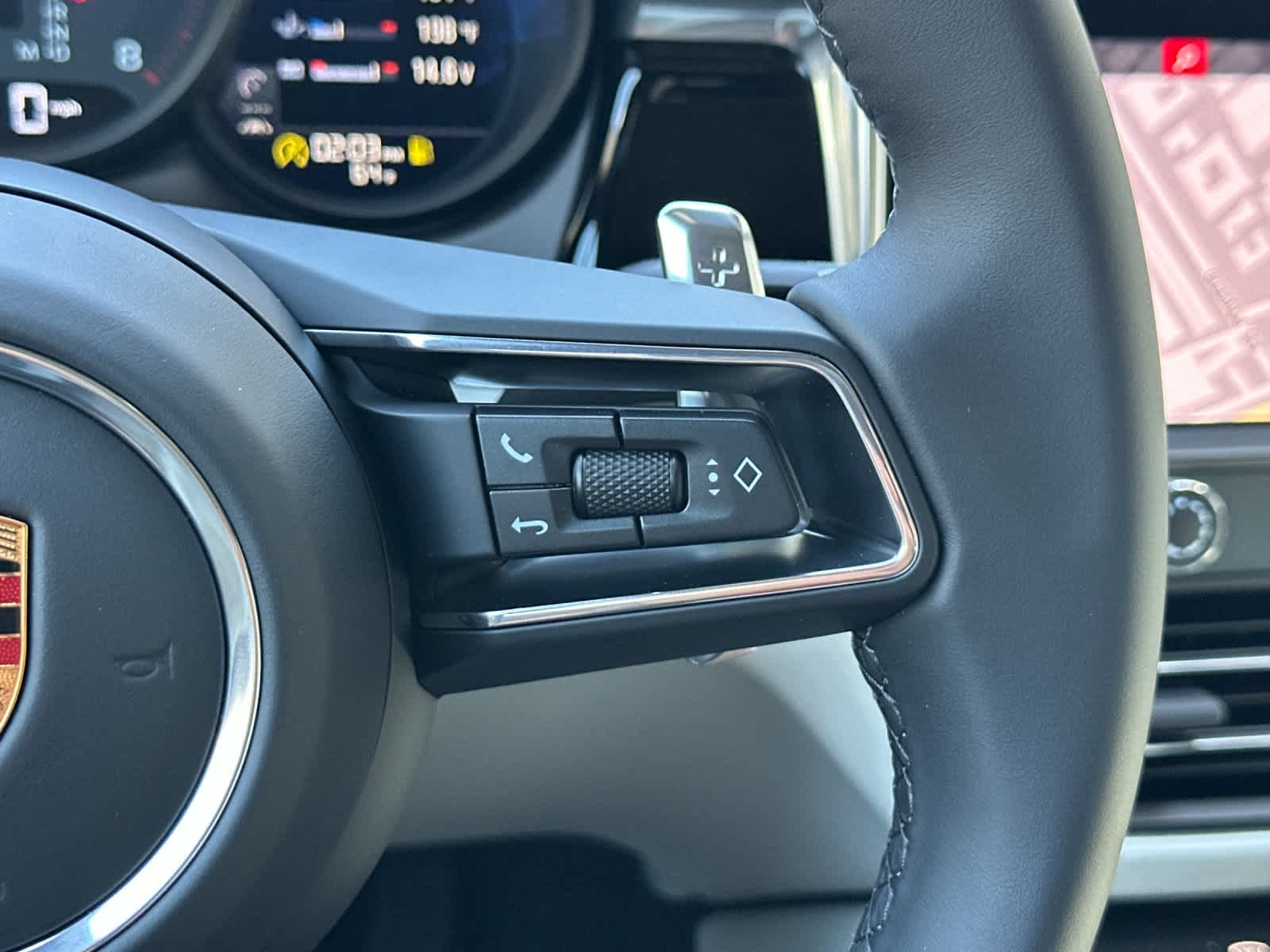 Thumbnail: 2026 Porsche Macan - 28