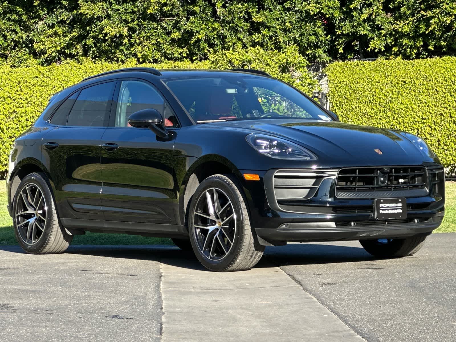 Thumbnail: 2025 Porsche Macan - 10