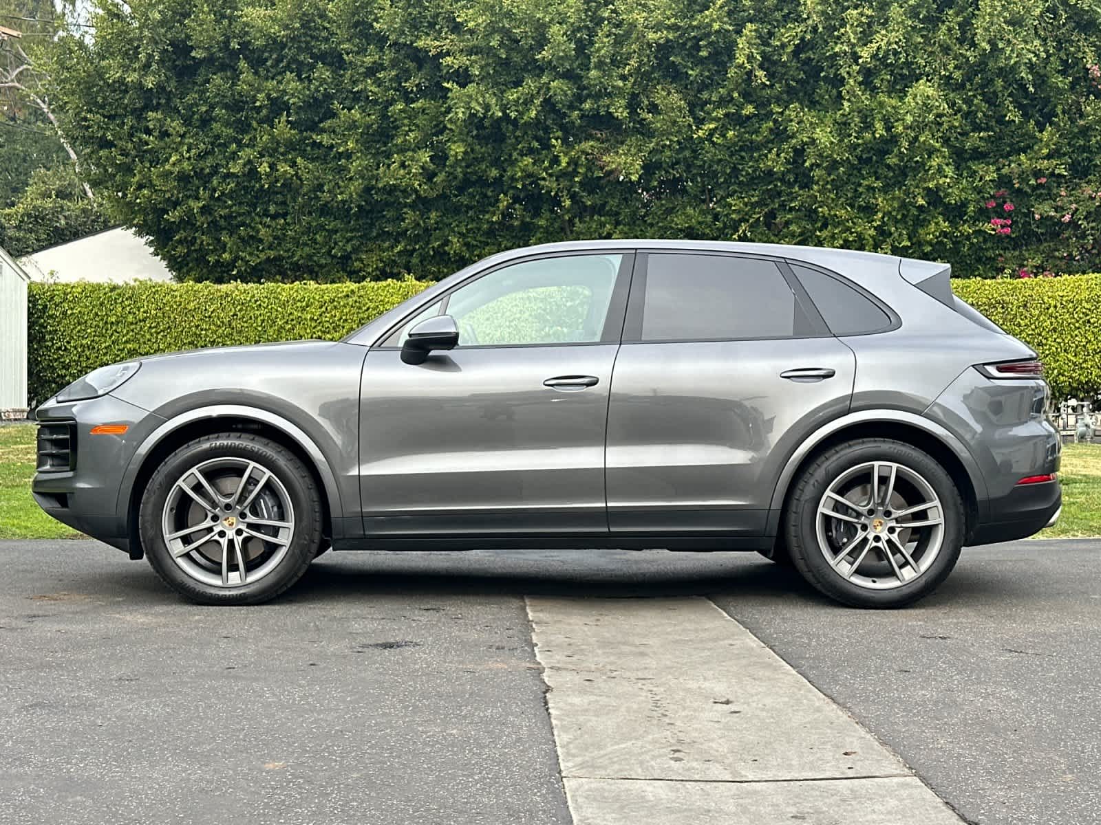 Thumbnail: 2024 Porsche Cayenne - 2