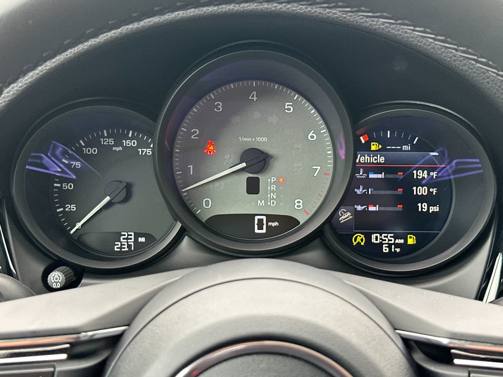 Thumbnail: 2026 Porsche Macan - 27