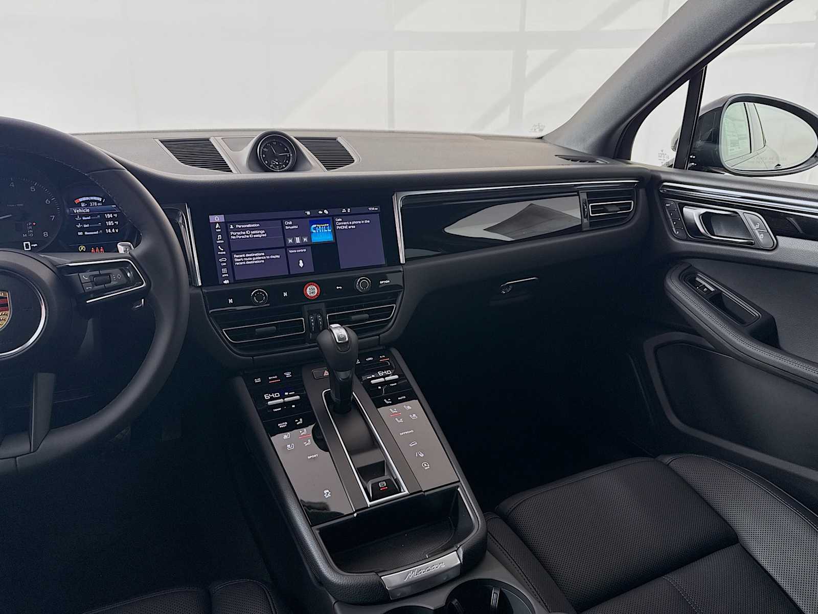 Thumbnail: 2026 Porsche Macan - 19