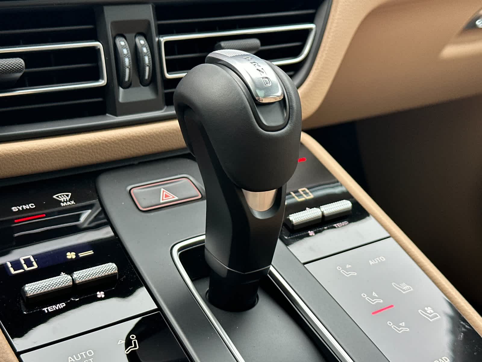 Thumbnail: 2026 Porsche Macan - 24