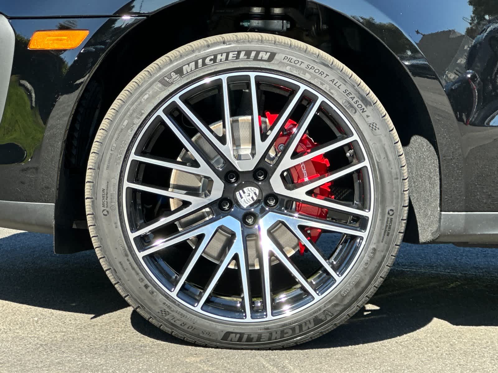 Thumbnail: 2026 Porsche Macan - 31