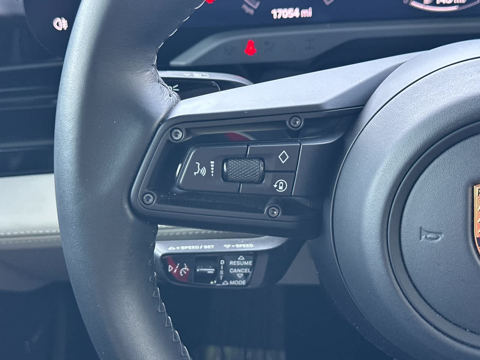 Thumbnail: 2020 Porsche Taycan - 27
