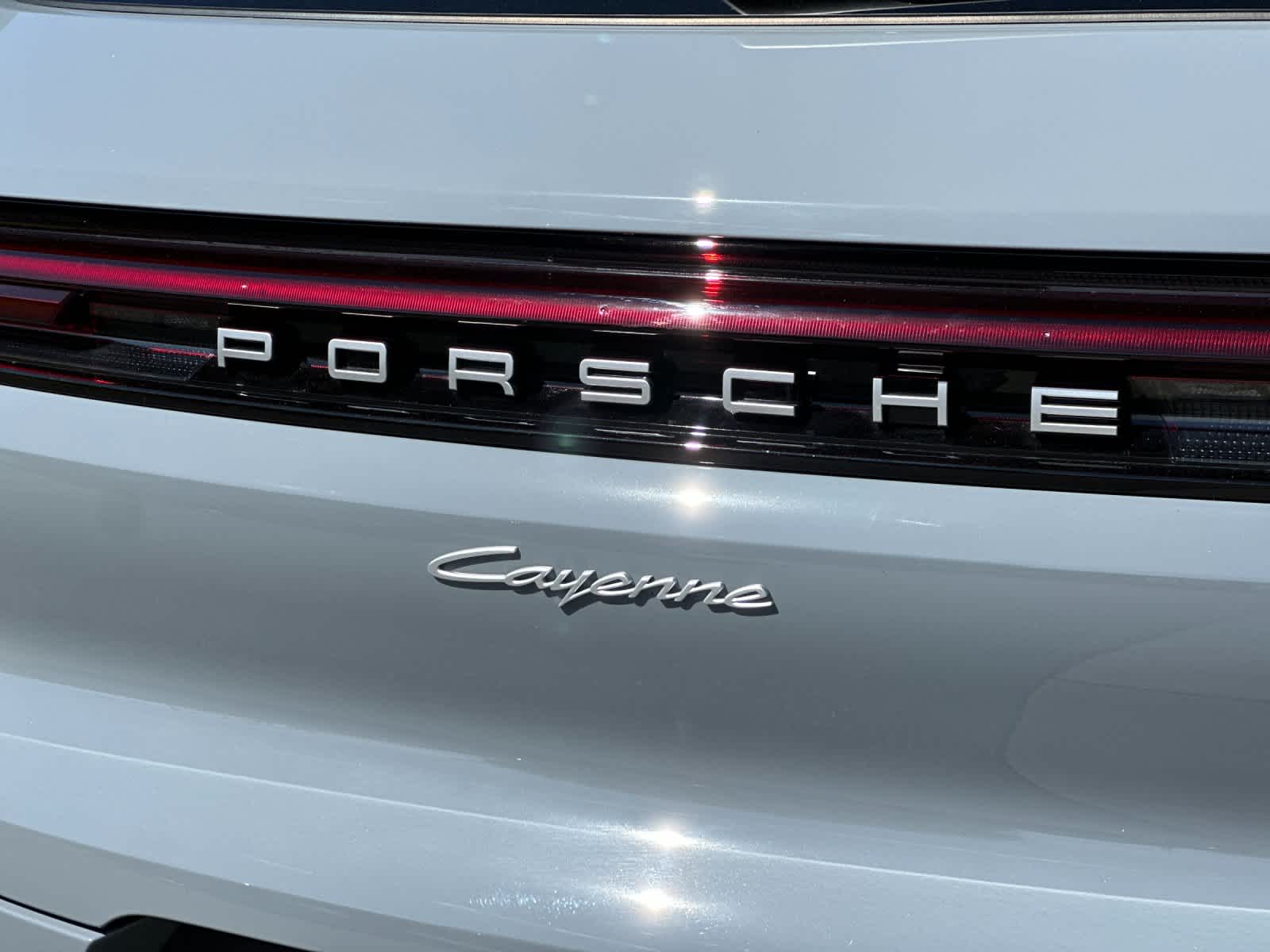 Thumbnail: 2025 Porsche Cayenne - 33
