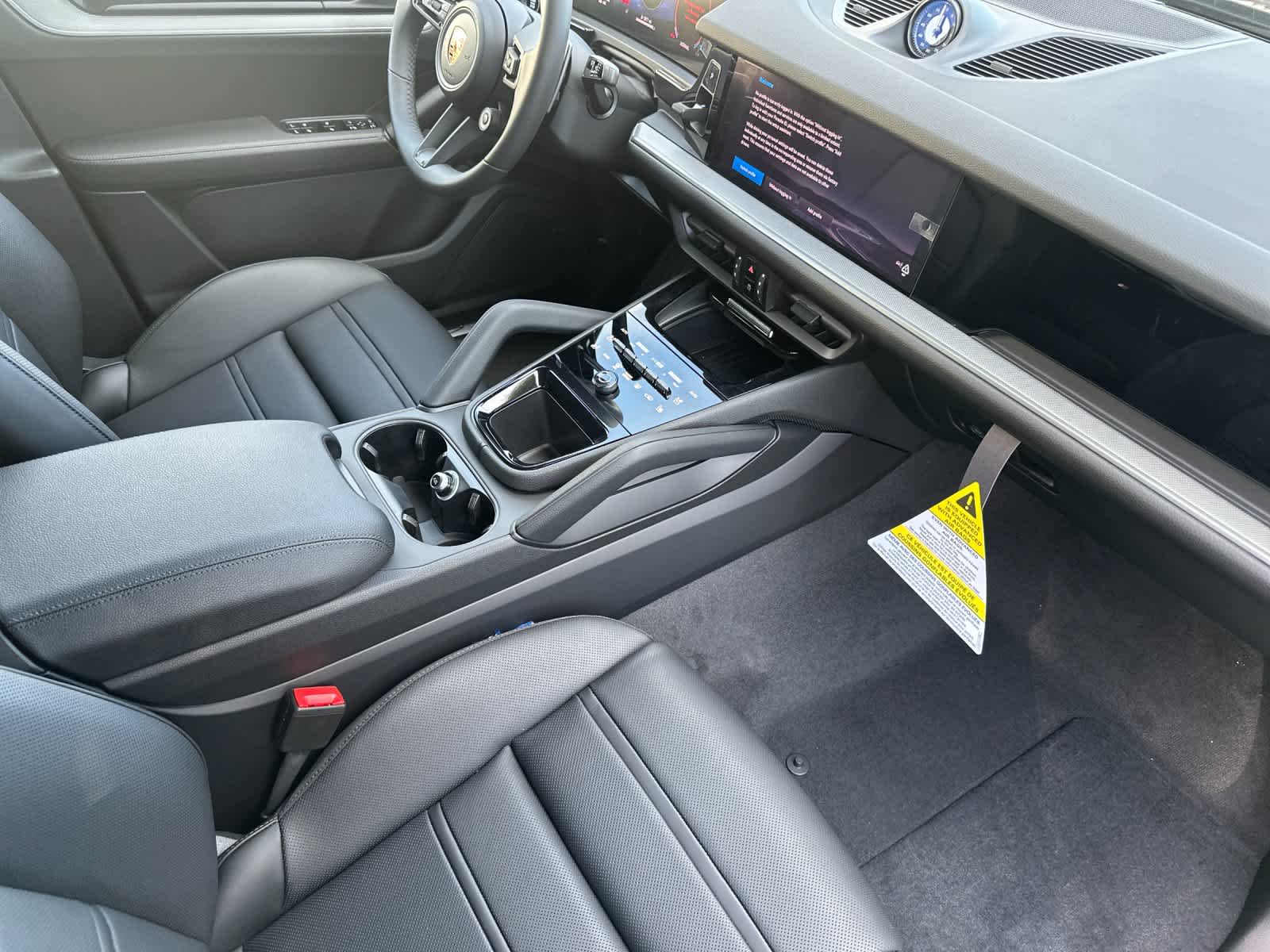 Thumbnail: 2026 Porsche Cayenne - 17