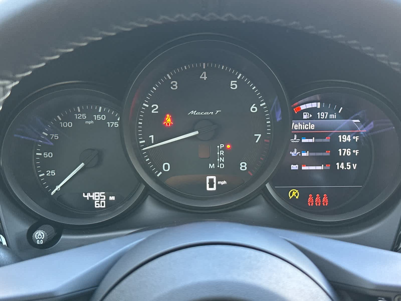 Thumbnail: 2025 Porsche Macan - 28