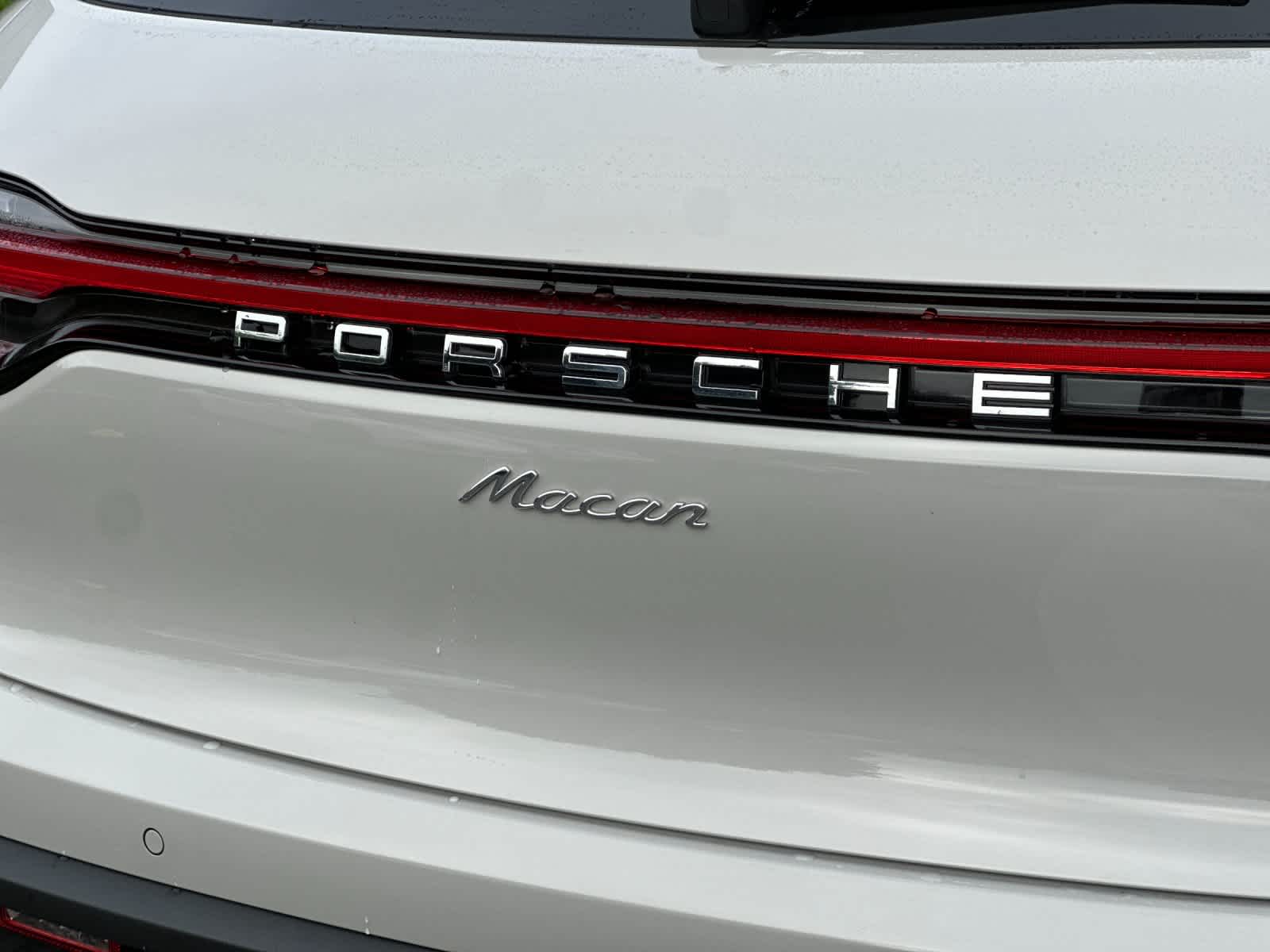 Thumbnail: 2025 Porsche Macan - 32