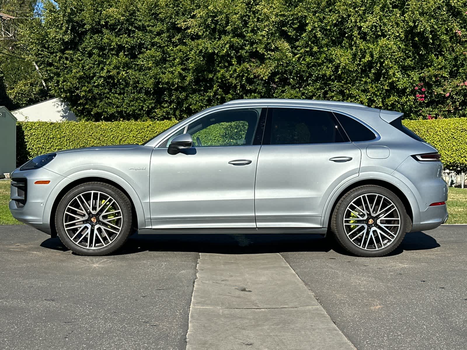 Thumbnail: 2025 Porsche Cayenne - 2