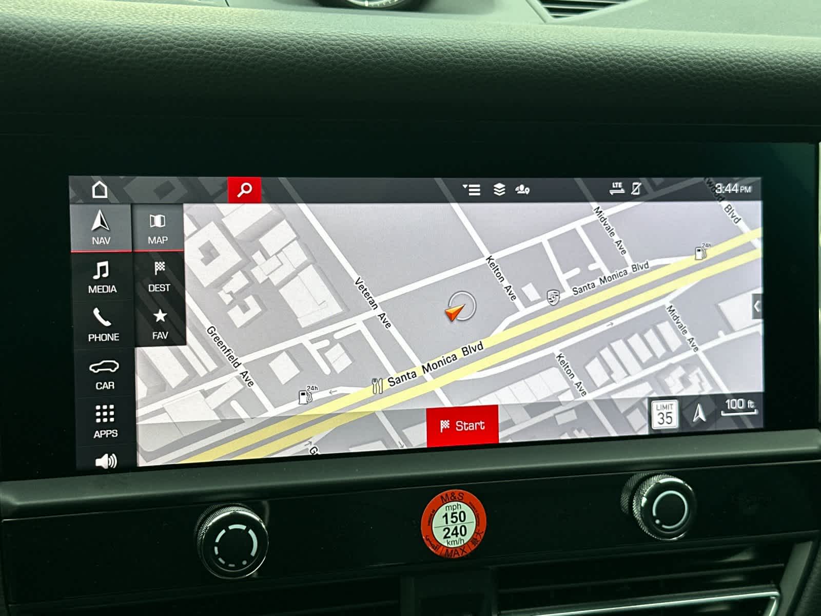 Thumbnail: 2025 Porsche Macan - 21