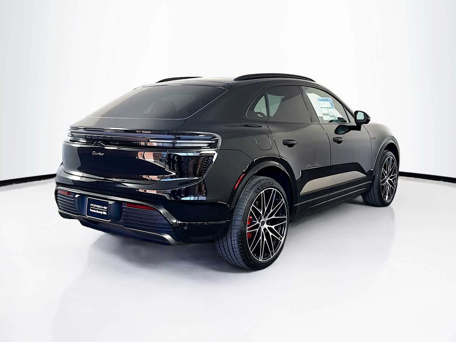 Thumbnail: 2025 Porsche Macan - 9