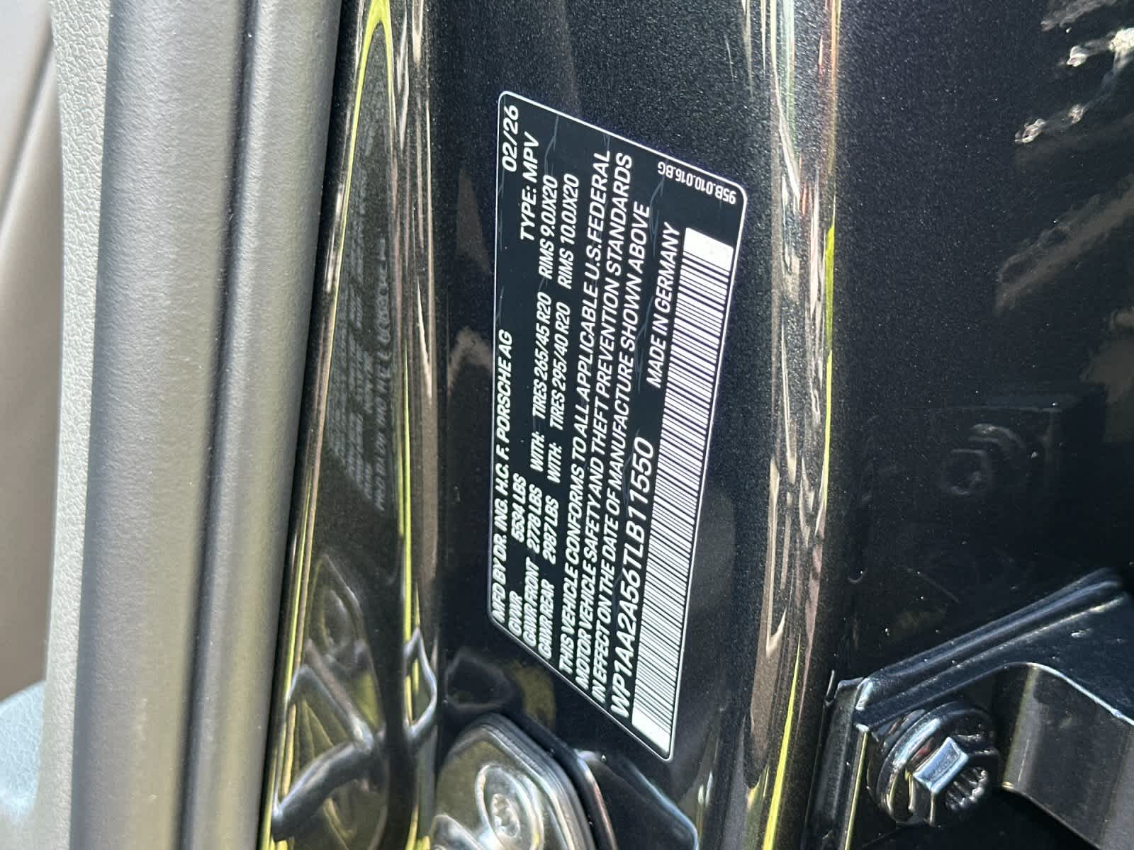 Thumbnail: 2026 Porsche Macan - 33