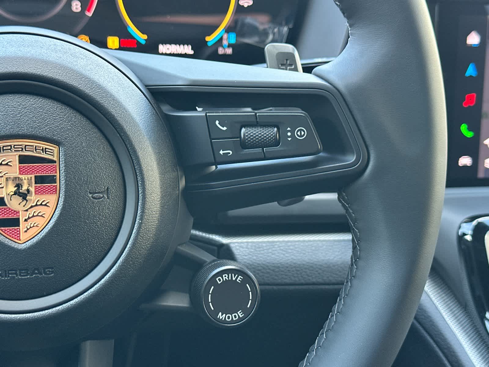 Thumbnail: 2026 Porsche Panamera - 28