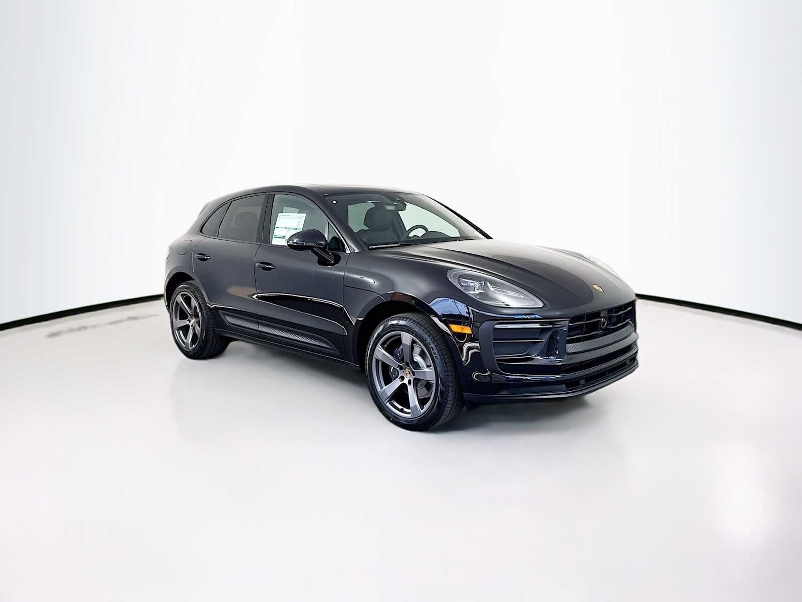 Thumbnail: 2026 Porsche Macan - 7