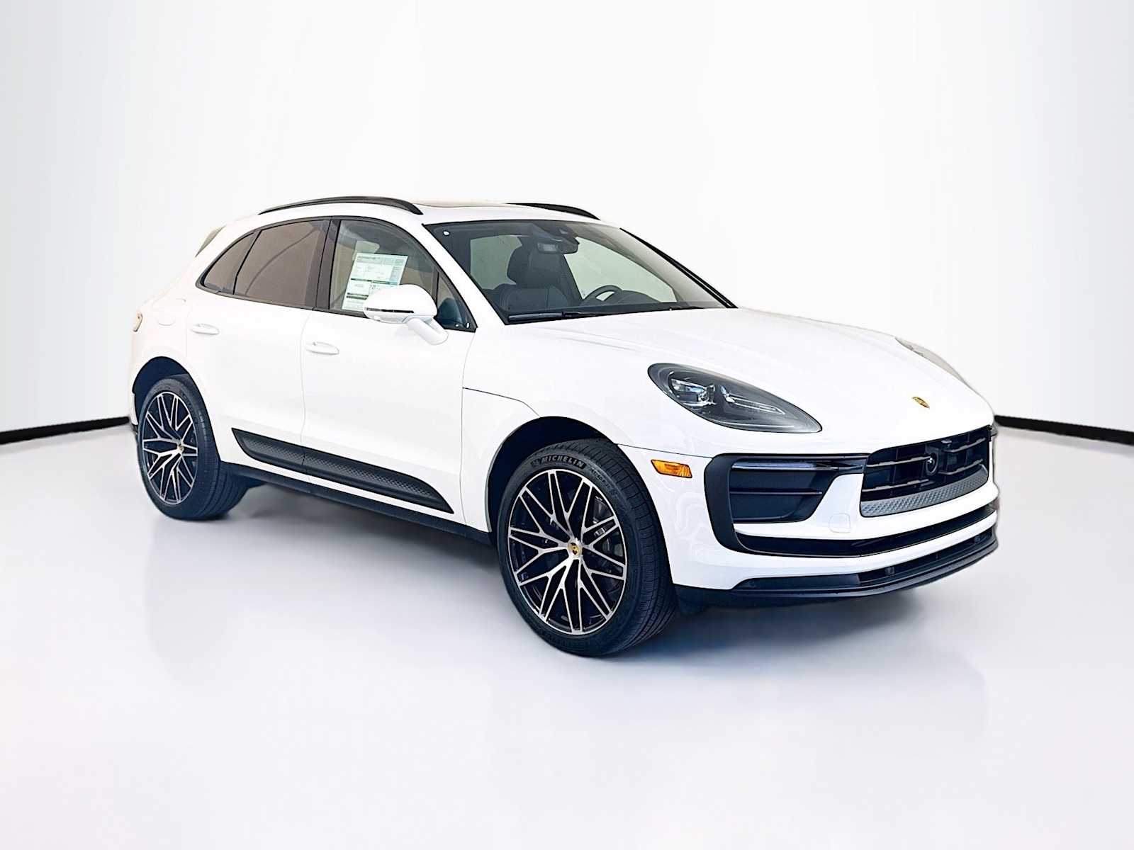 Thumbnail: 2026 Porsche Macan - 7
