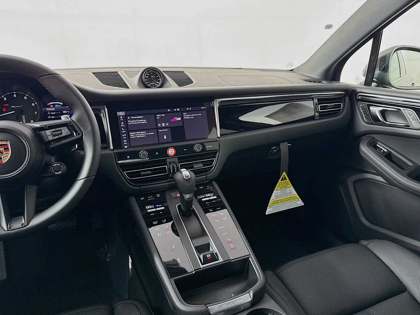 Thumbnail: 2025 Porsche Macan - 19