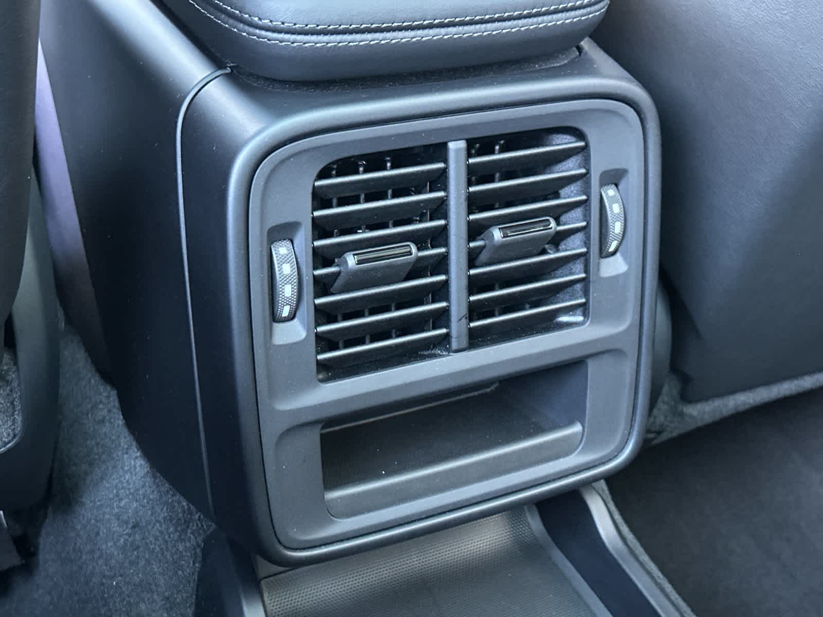 Thumbnail: 2024 Porsche Taycan - 14