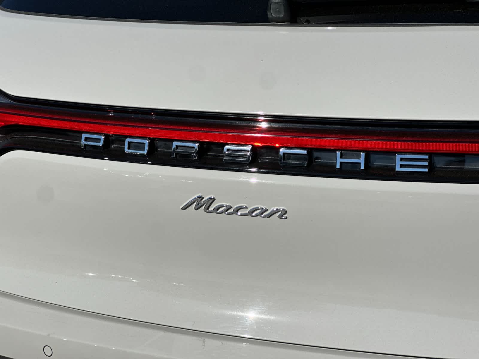 Thumbnail: 2025 Porsche Macan - 31