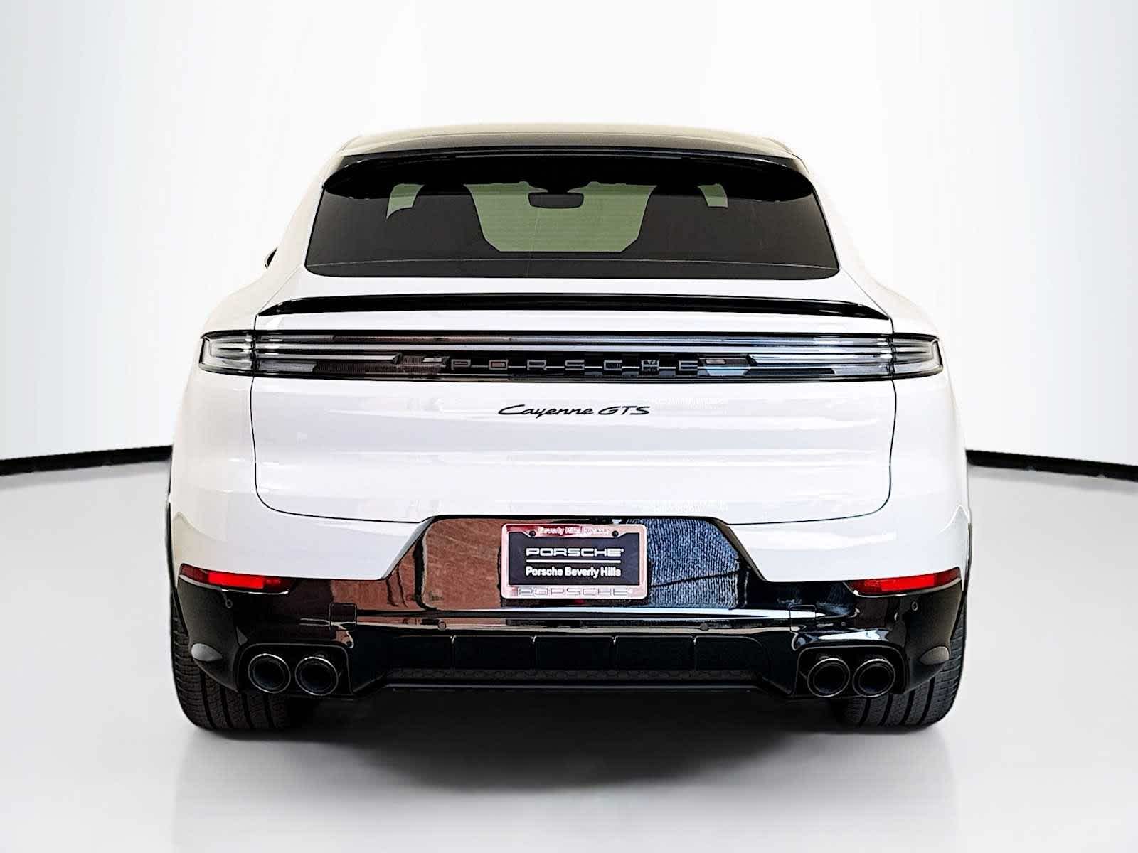 Thumbnail: 2026 Porsche Cayenne - 10