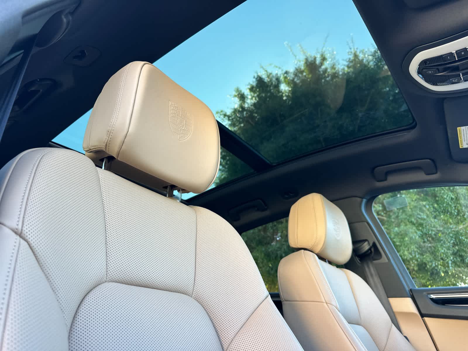 Thumbnail: 2025 Porsche Macan - 18