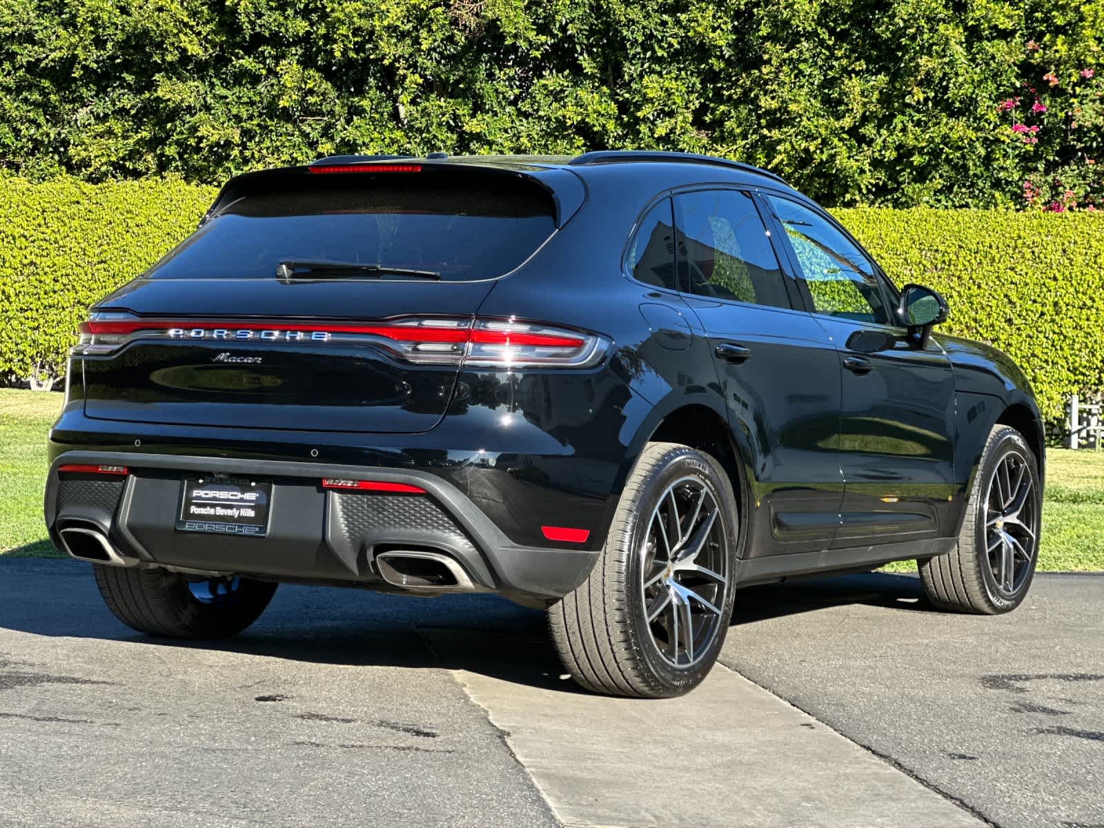 Thumbnail: 2025 Porsche Macan - 8