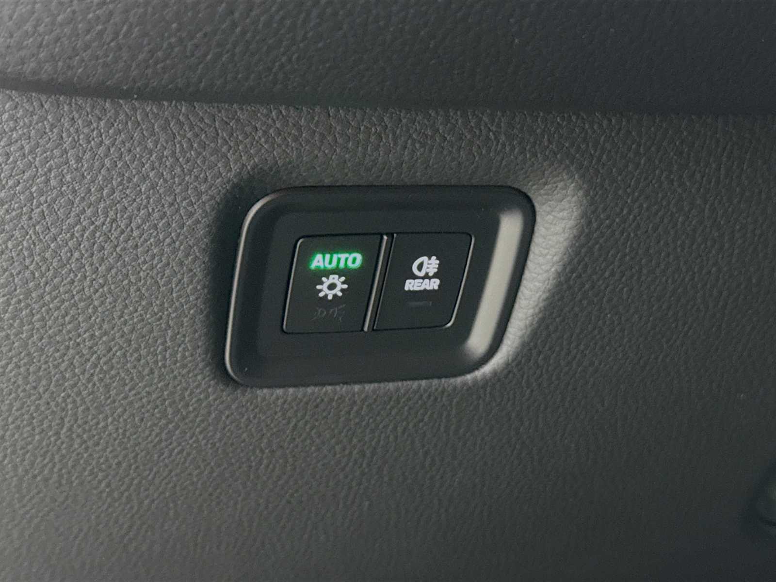 Thumbnail: 2026 Porsche Cayenne - 11