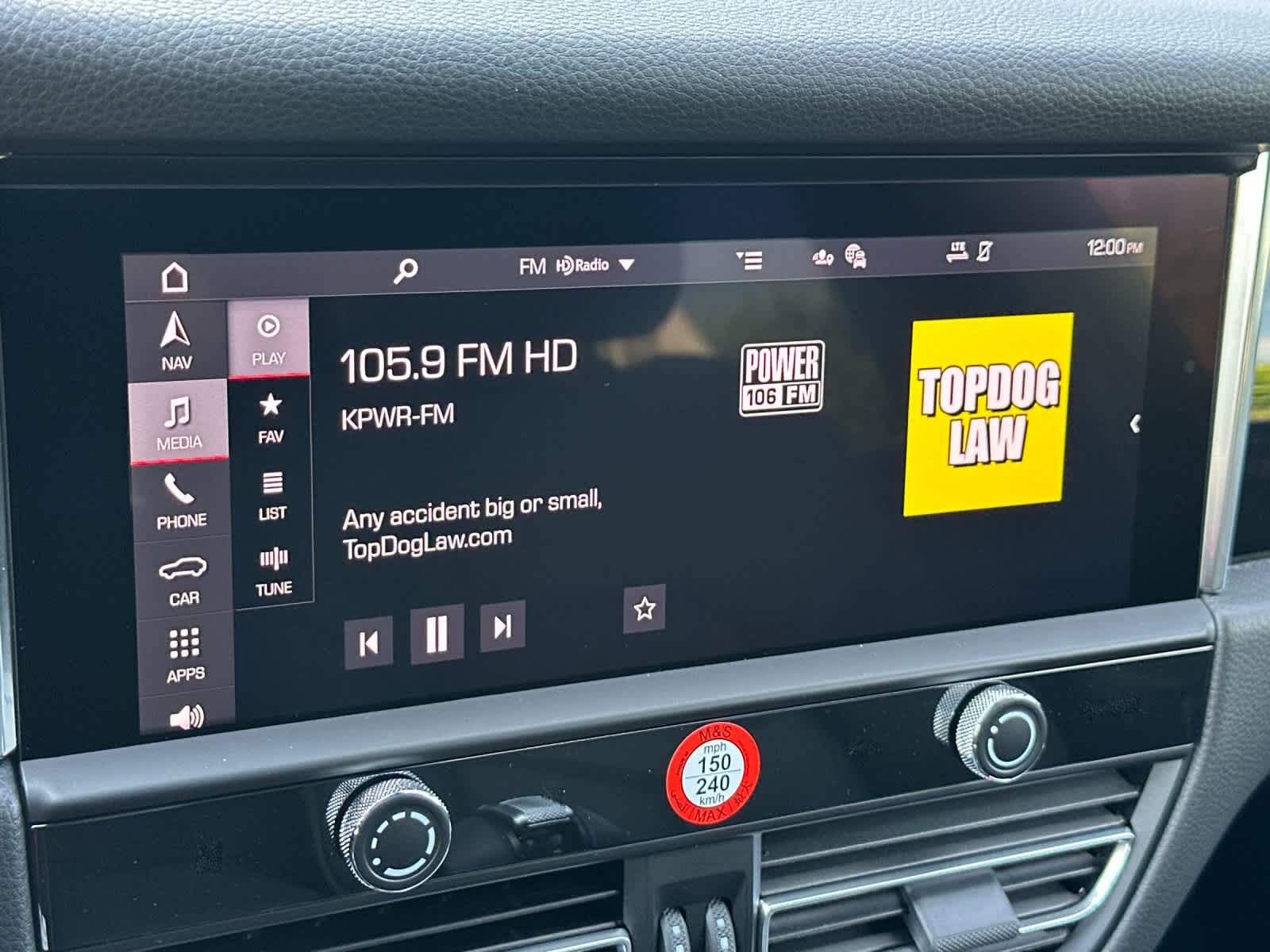 Thumbnail: 2026 Porsche Macan - 21