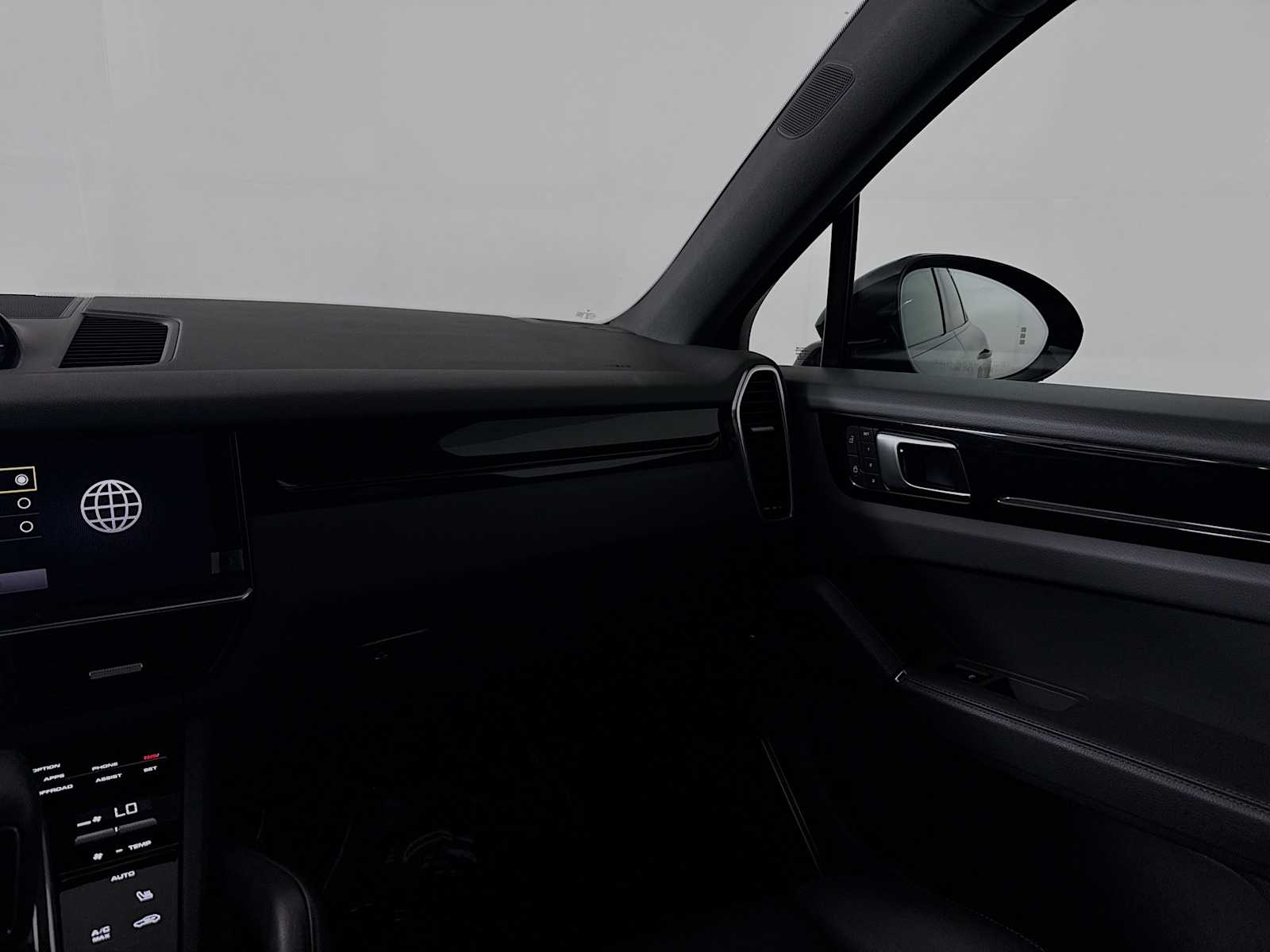 Thumbnail: 2022 Porsche Cayenne - 20