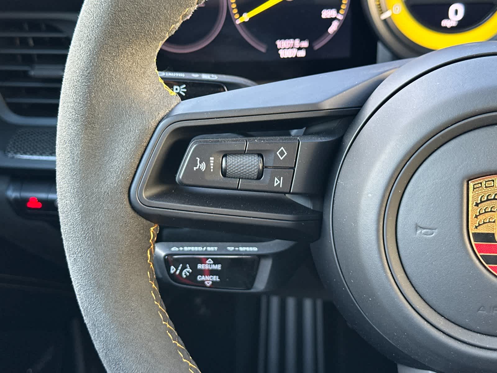 Thumbnail: 2022 Porsche 911 - 22