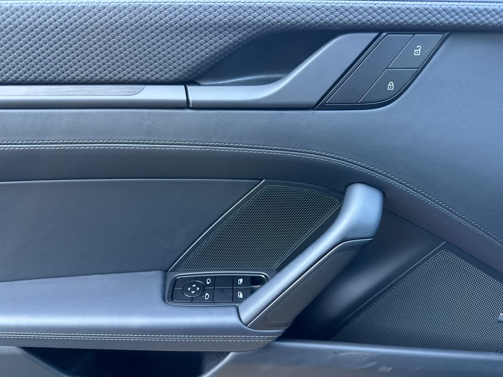 Thumbnail: 2026 Porsche 911 - 11