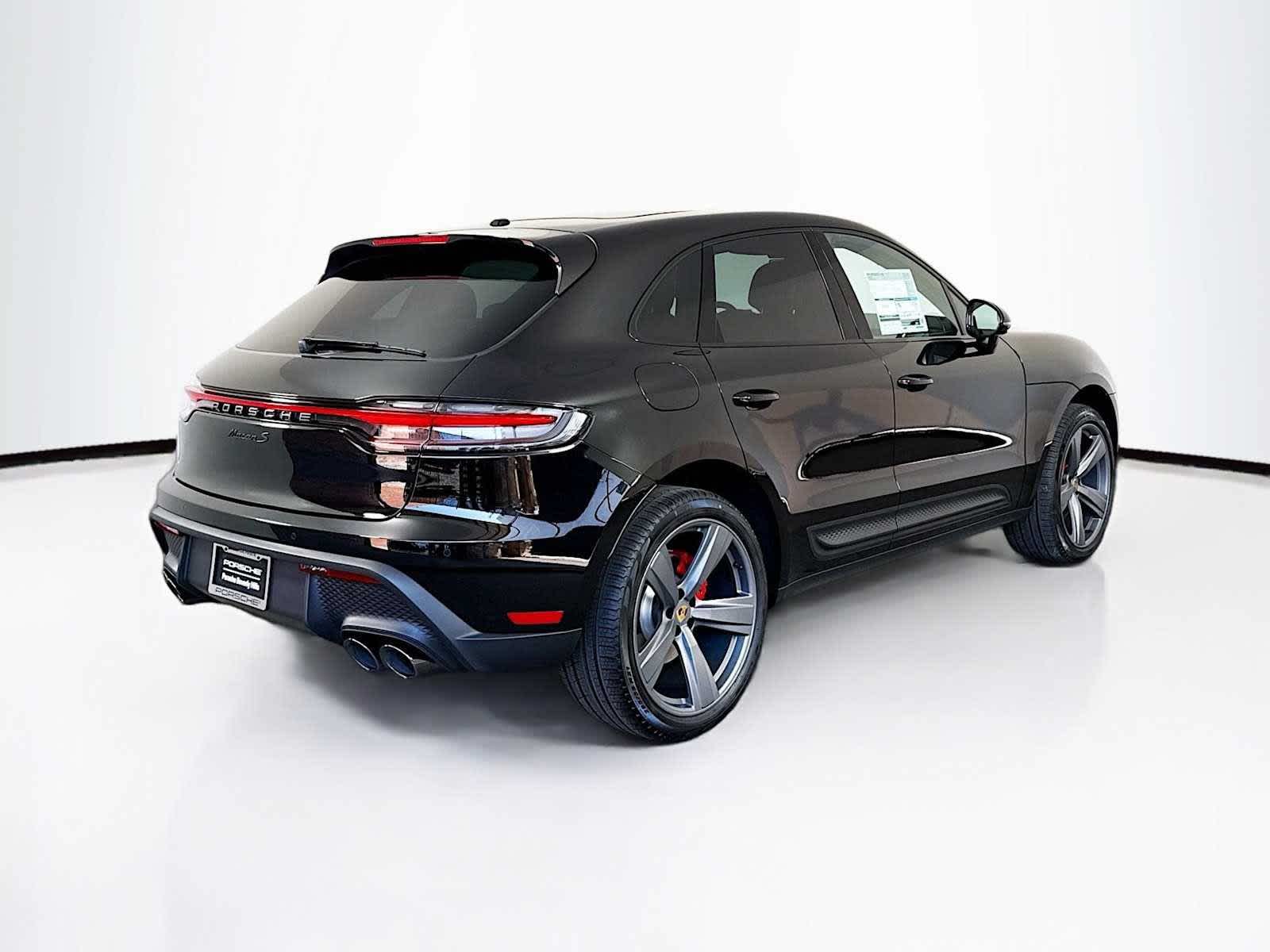 Thumbnail: 2025 Porsche Macan - 9