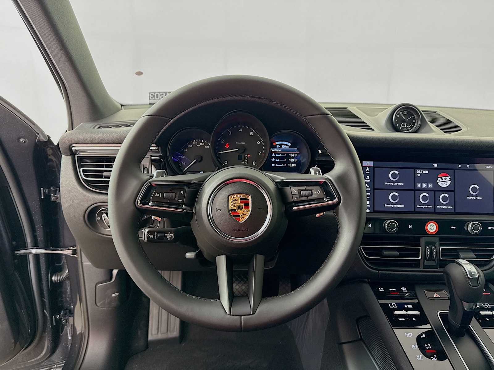 Thumbnail: 2026 Porsche Macan - 12