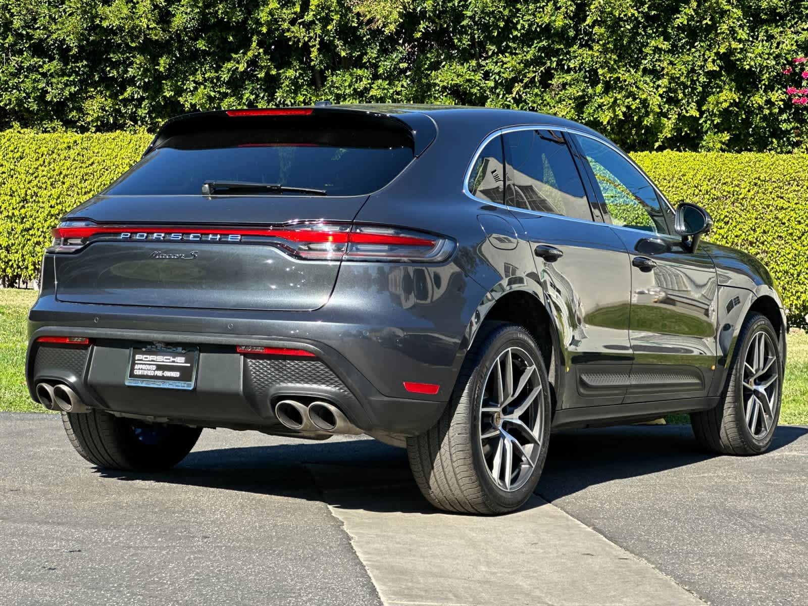 Thumbnail: 2025 Porsche Macan - 8