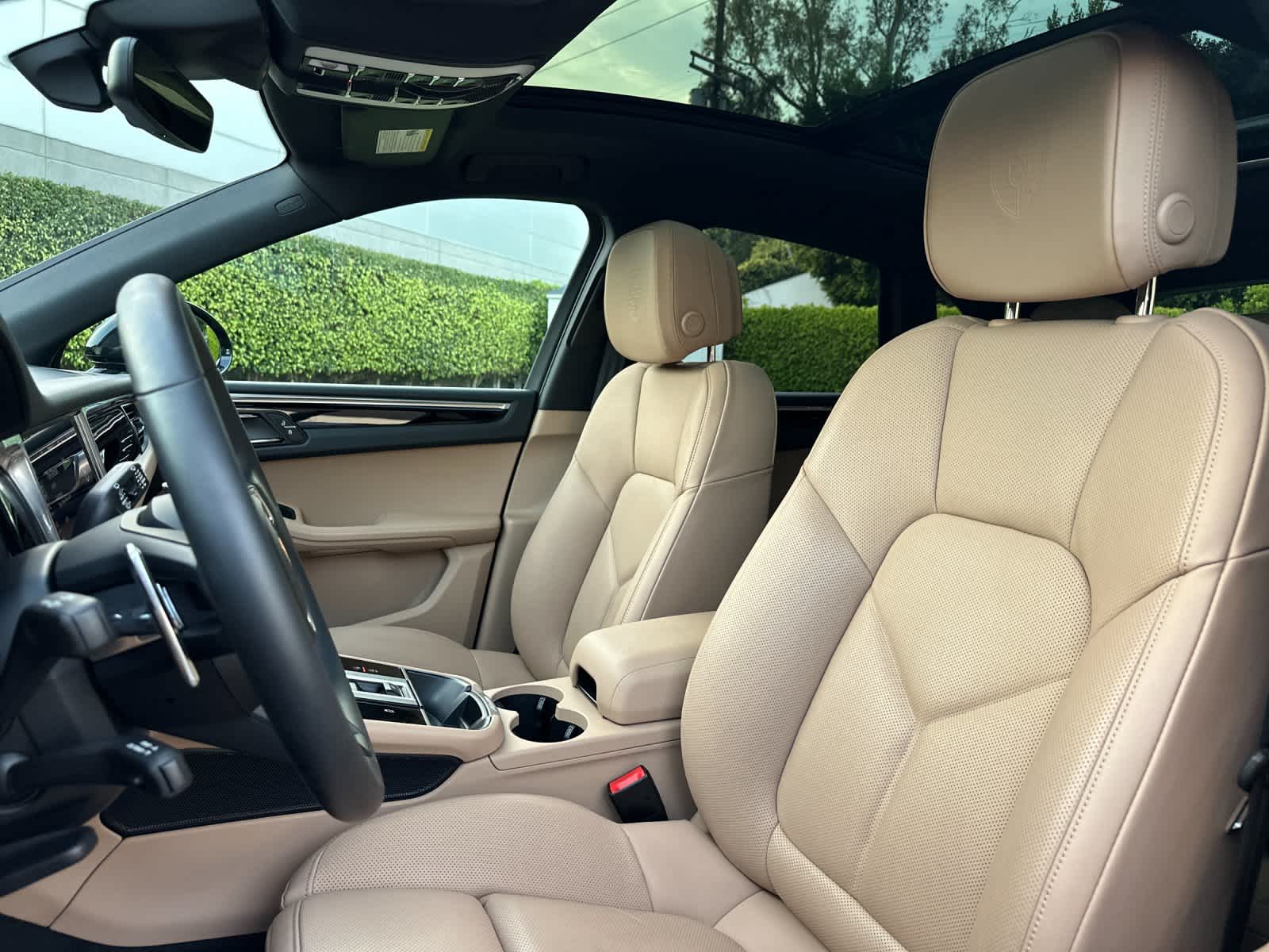 Thumbnail: 2025 Porsche Macan - 5