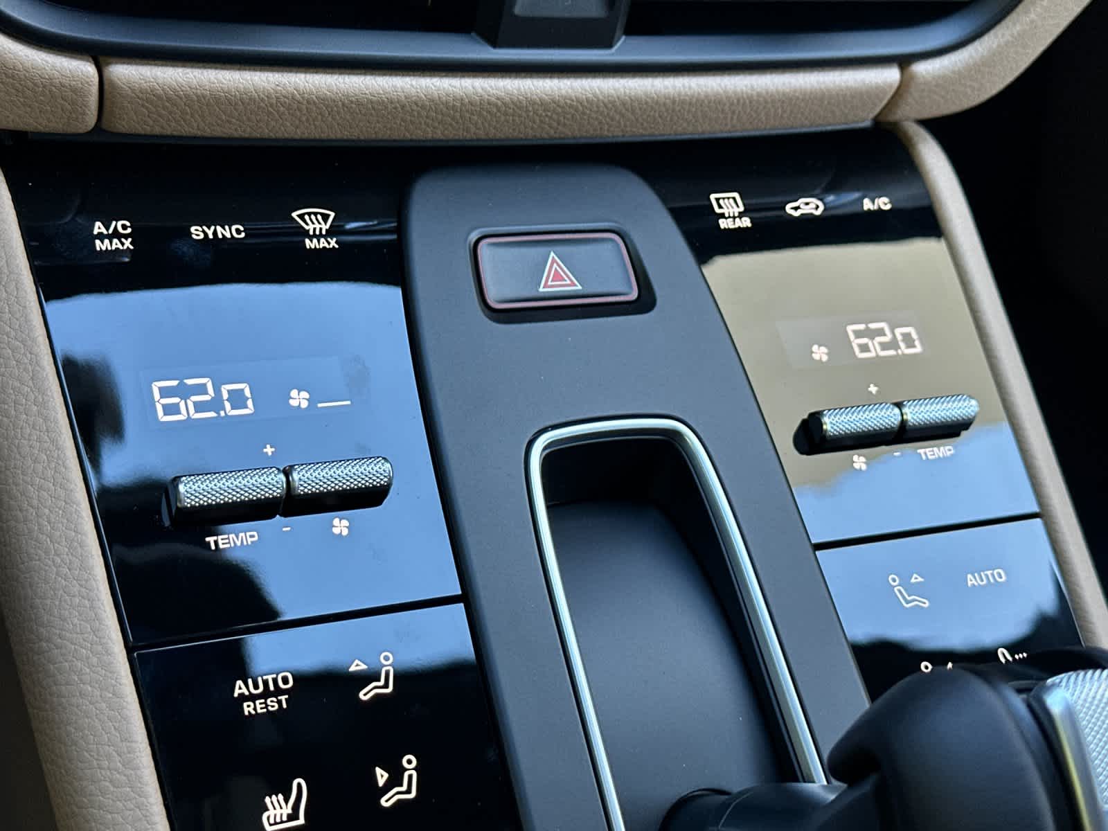 Thumbnail: 2026 Porsche Macan - 24