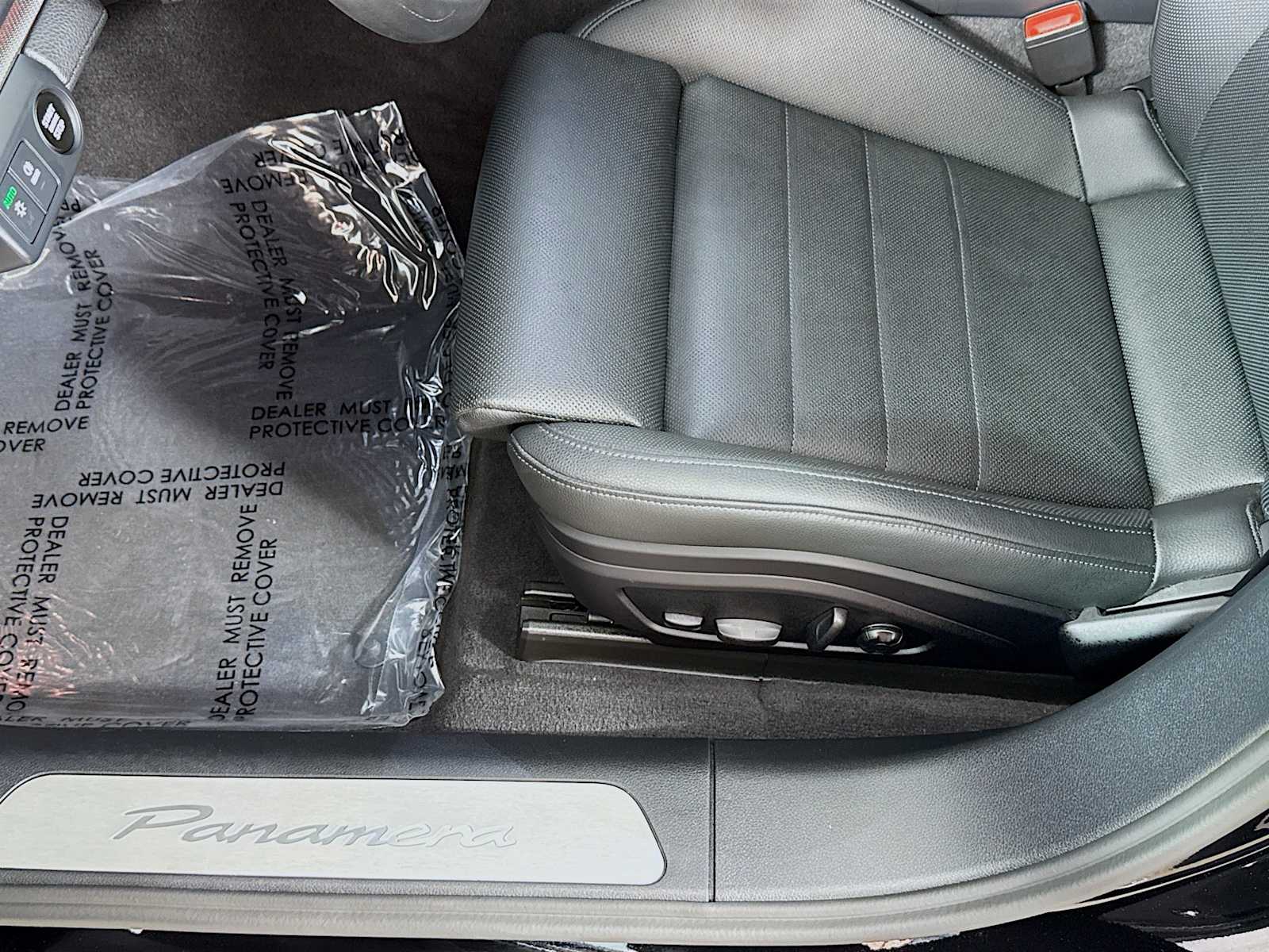 Thumbnail: 2025 Porsche Panamera - 15