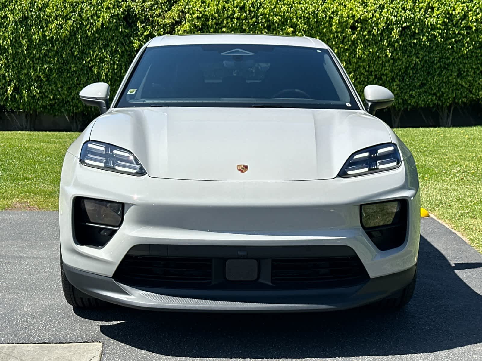 Thumbnail: 2026 Porsche Macan - 11