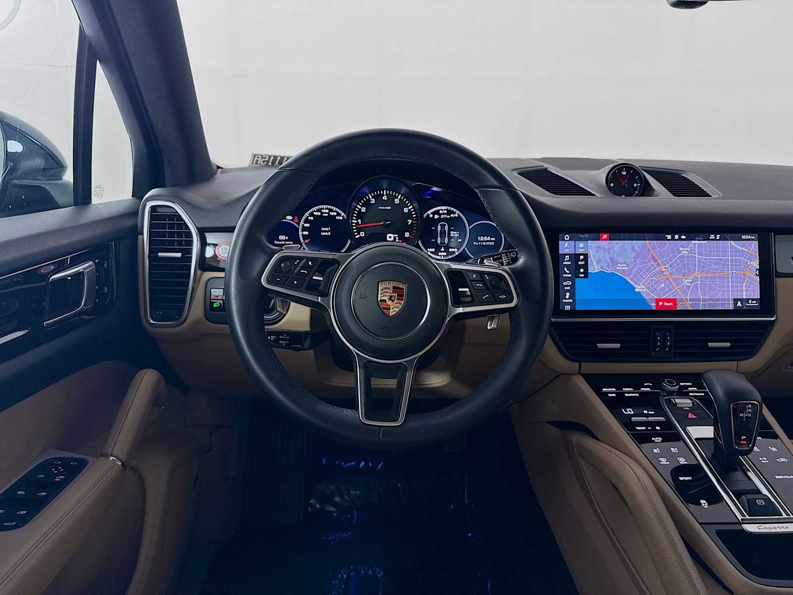 Thumbnail: 2020 Porsche Cayenne - 19